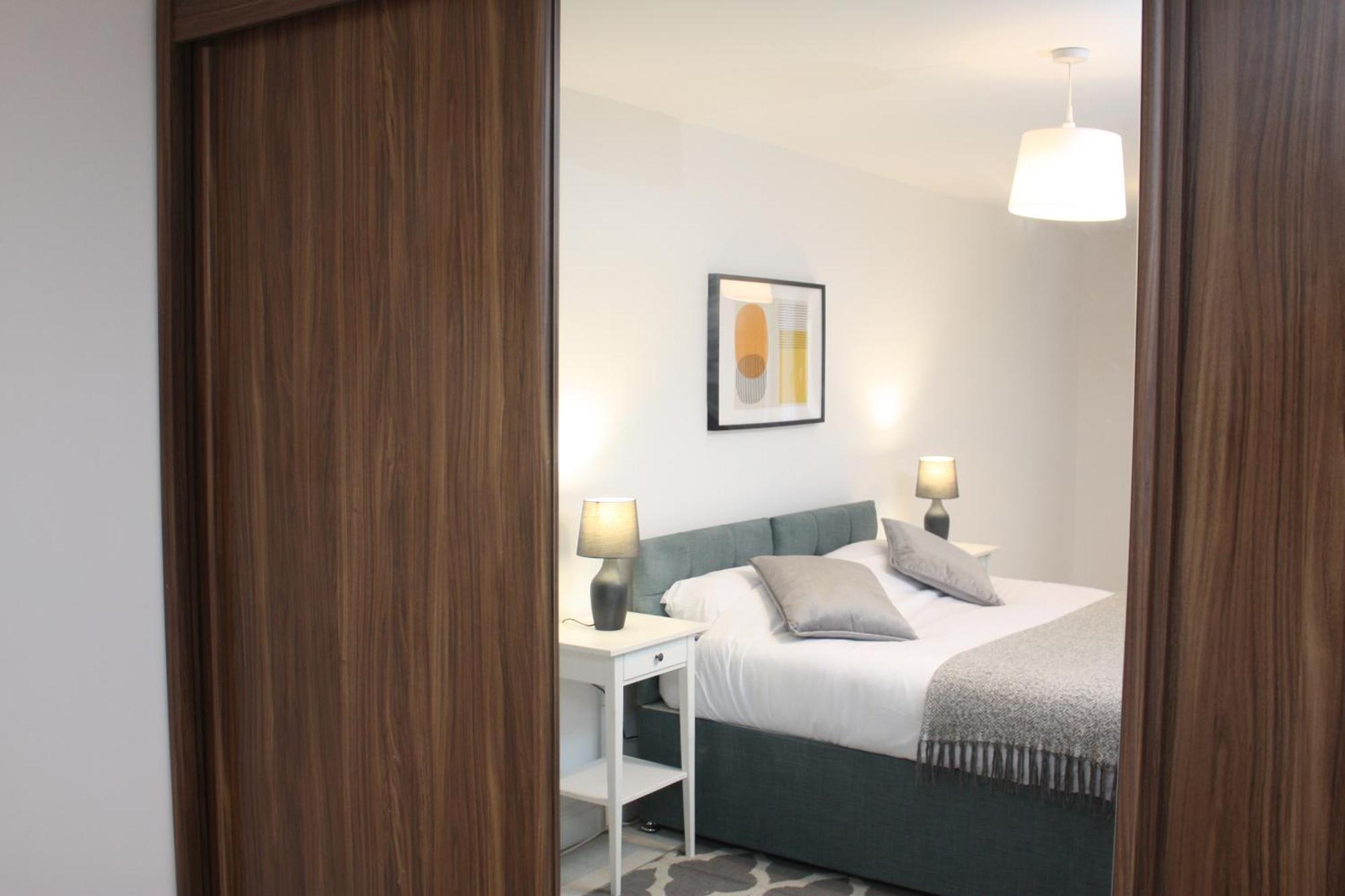 2 Bed 2 Bath Apartment & Parking - Lgw 10Min Drive Кролей Экстерьер фото